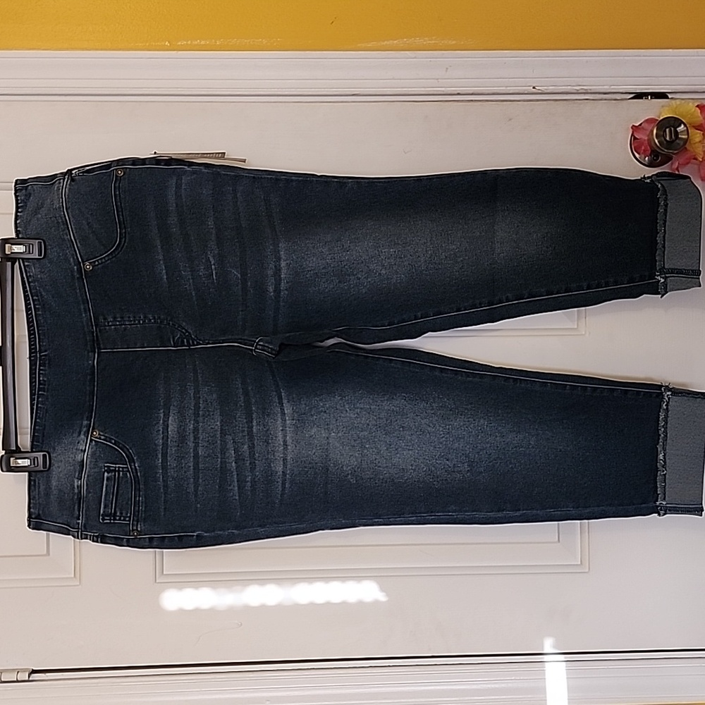 DG2 by Diane Gilman Virtual Stretch Pull On Cuff Jeans